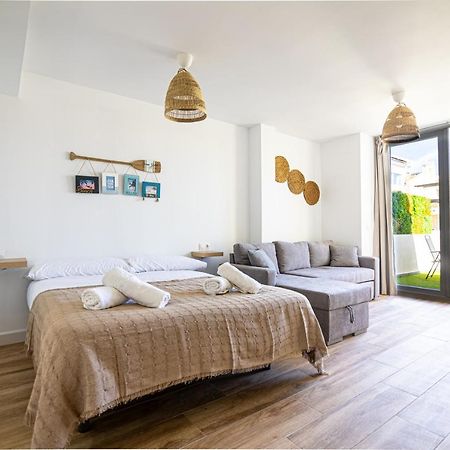 Sunstay Loft Puerto Marina بينالماذينا المظهر الخارجي الصورة