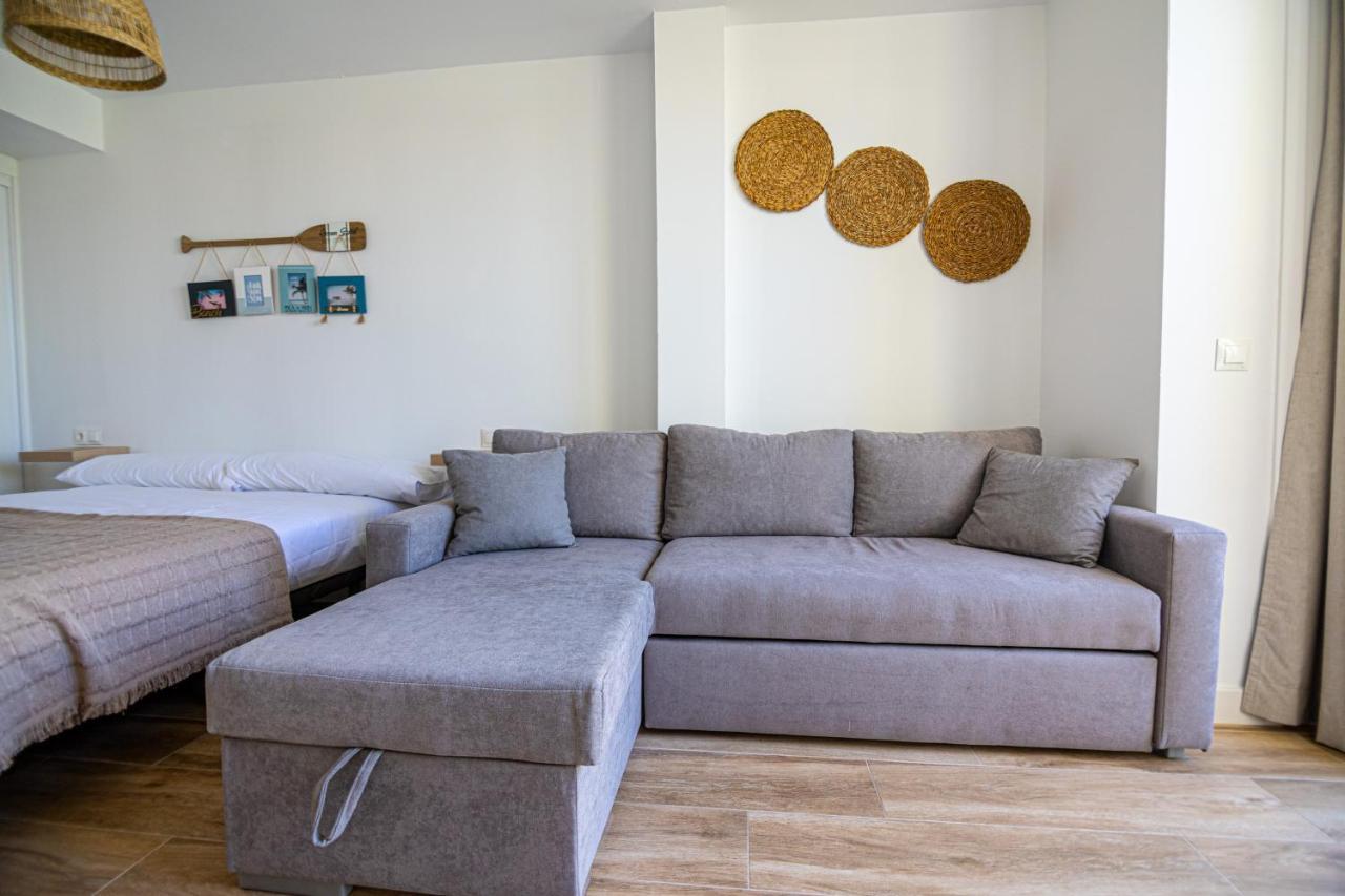 Sunstay Loft Puerto Marina بينالماذينا المظهر الخارجي الصورة