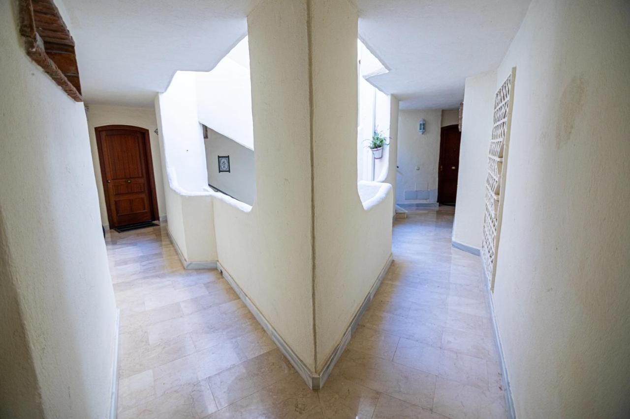 Sunstay Loft Puerto Marina بينالماذينا المظهر الخارجي الصورة