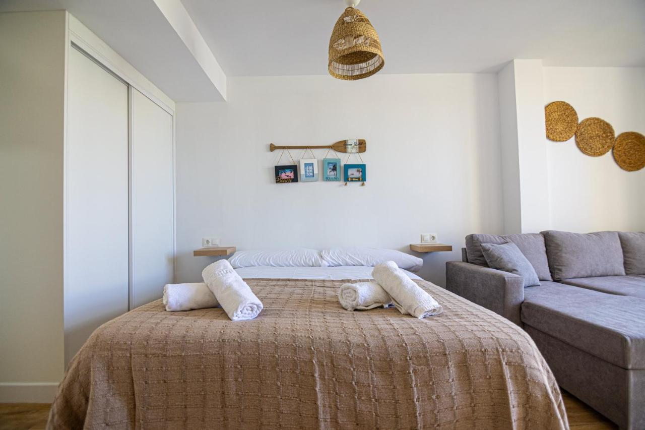 Sunstay Loft Puerto Marina بينالماذينا المظهر الخارجي الصورة