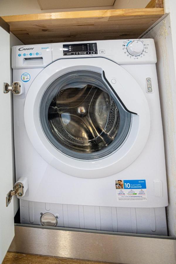Sunstay Loft Puerto Marina بينالماذينا المظهر الخارجي الصورة